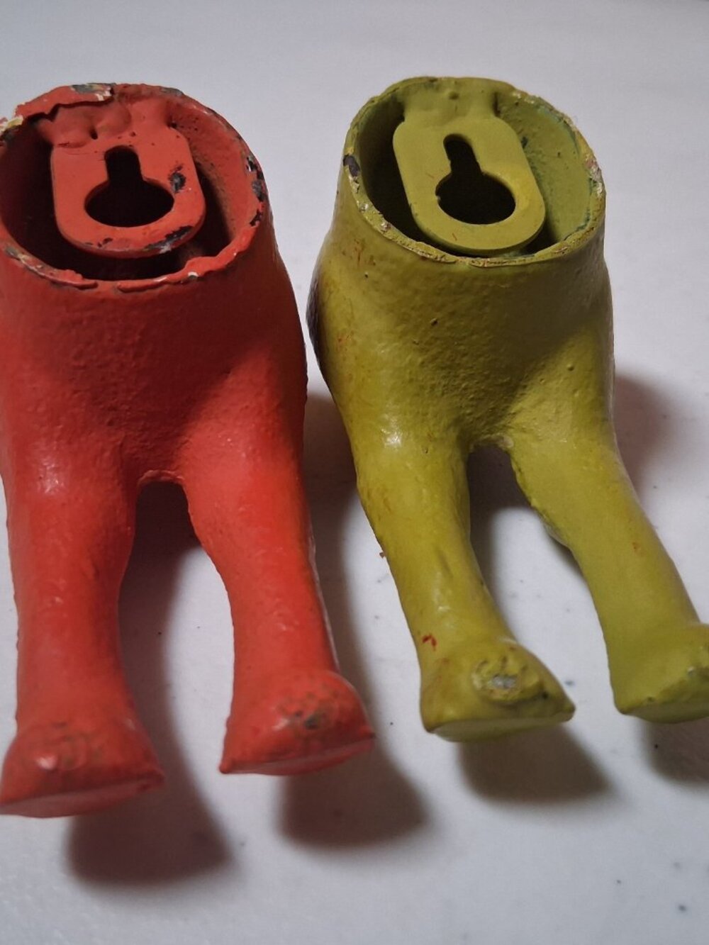 Cast Iron Dog Tail Hooks Pair Wall Mounted Hanging Orange Lime Green Dogs 5" - Picture 14 of 15